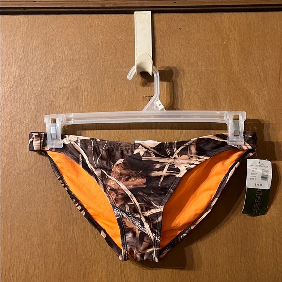 Realtree Camo Bikini Bottom with Tan Accents - Picture 1 of 4
